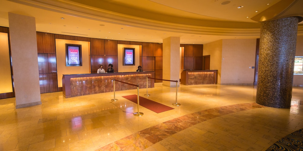Hollywood Casino & Hotel St. Louis,Near Hollywood Casino Amphitheatre,4 star