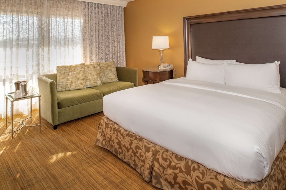 hilton st louis airport