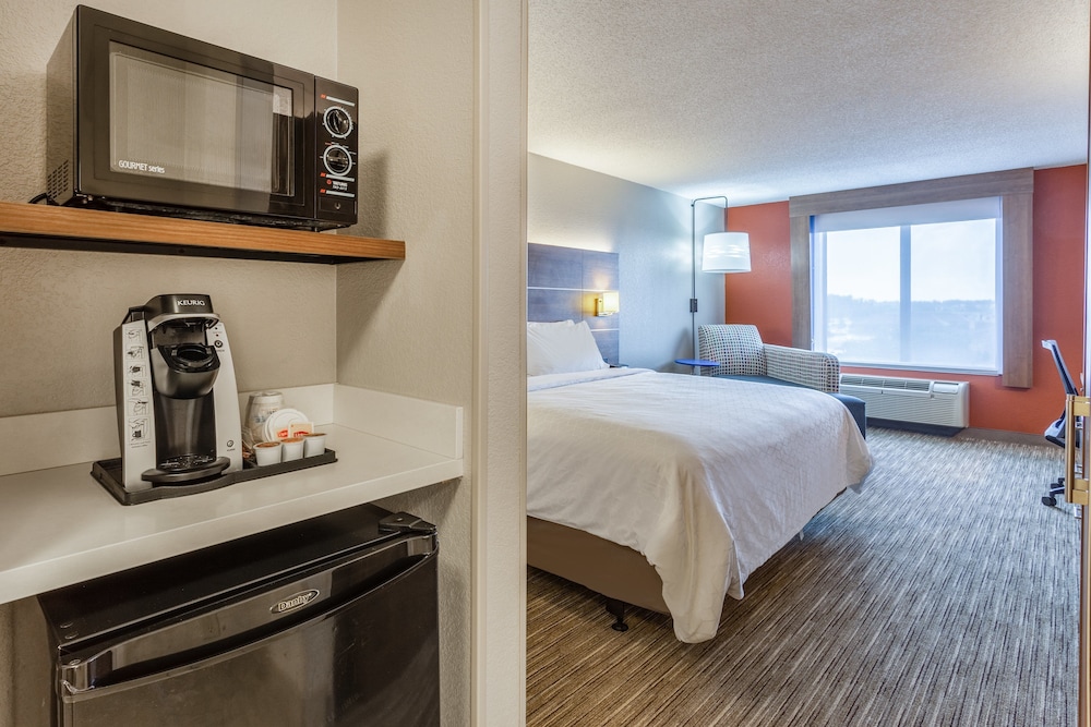 holiday inn express and suites ofallon shiloh by ihg