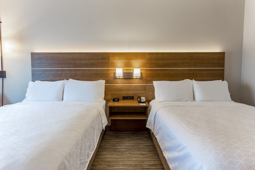 holiday inn express and suites ofallon shiloh by ihg