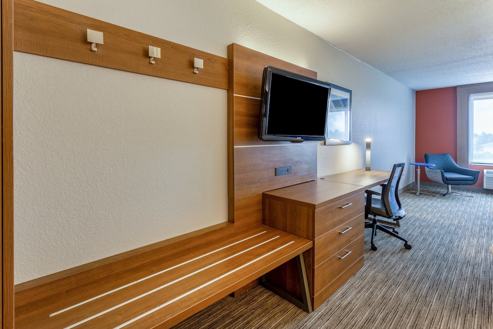 holiday inn express and suites ofallon shiloh by ihg