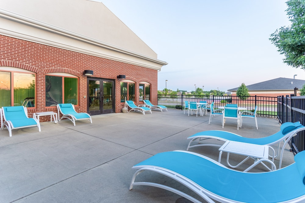 holiday inn express and suites ofallon shiloh by ihg