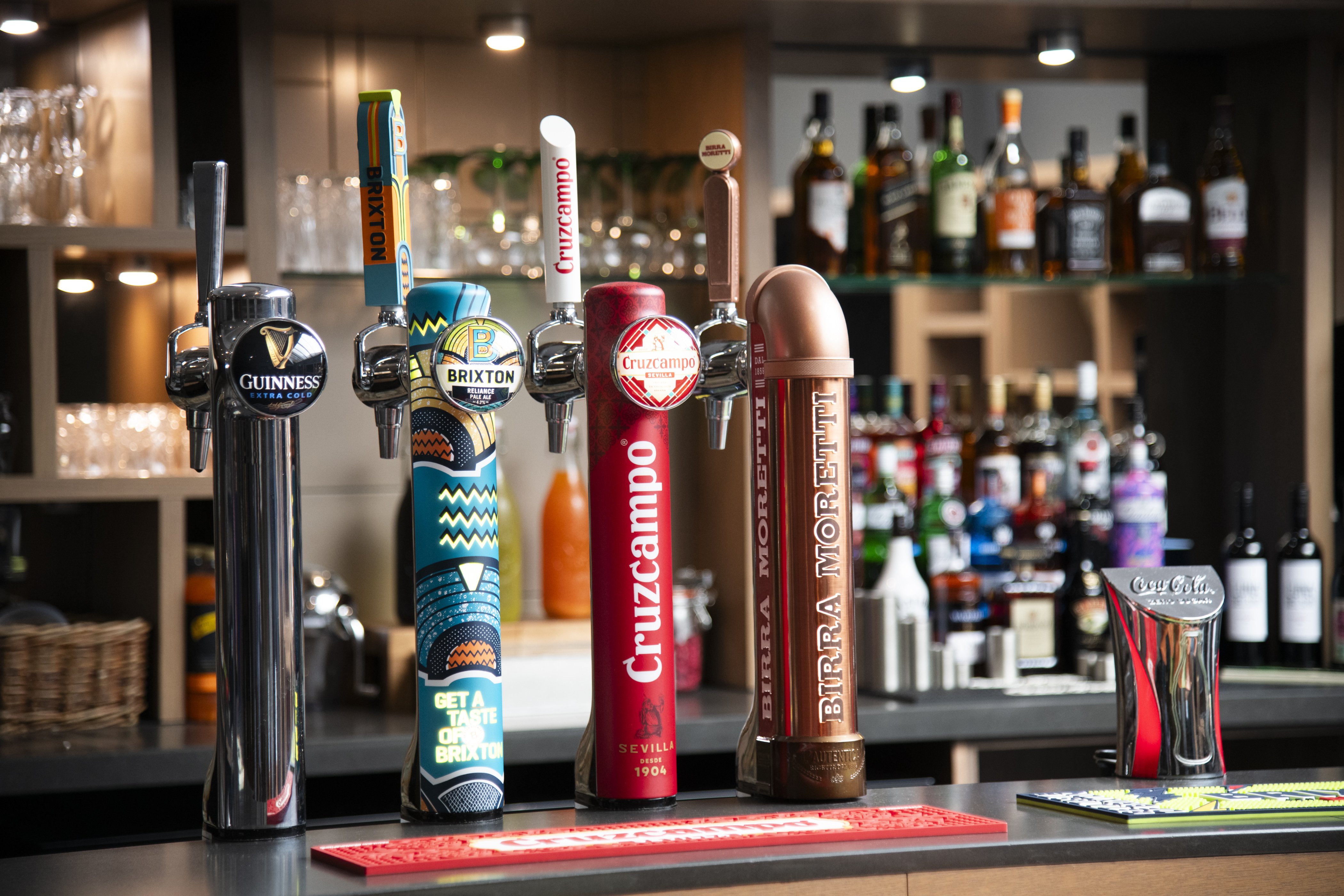 holiday inn express edinburgh airport by ihg