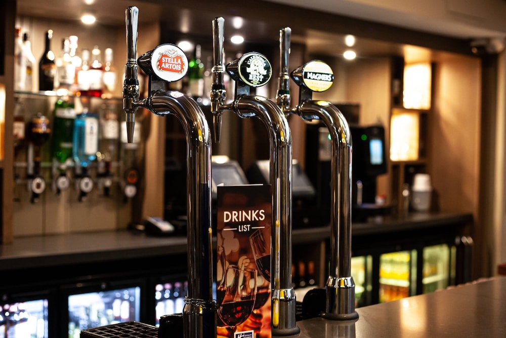 holiday inn express edinburgh airport by ihg