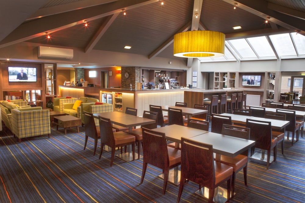 holiday inn express edinburgh airport by ihg