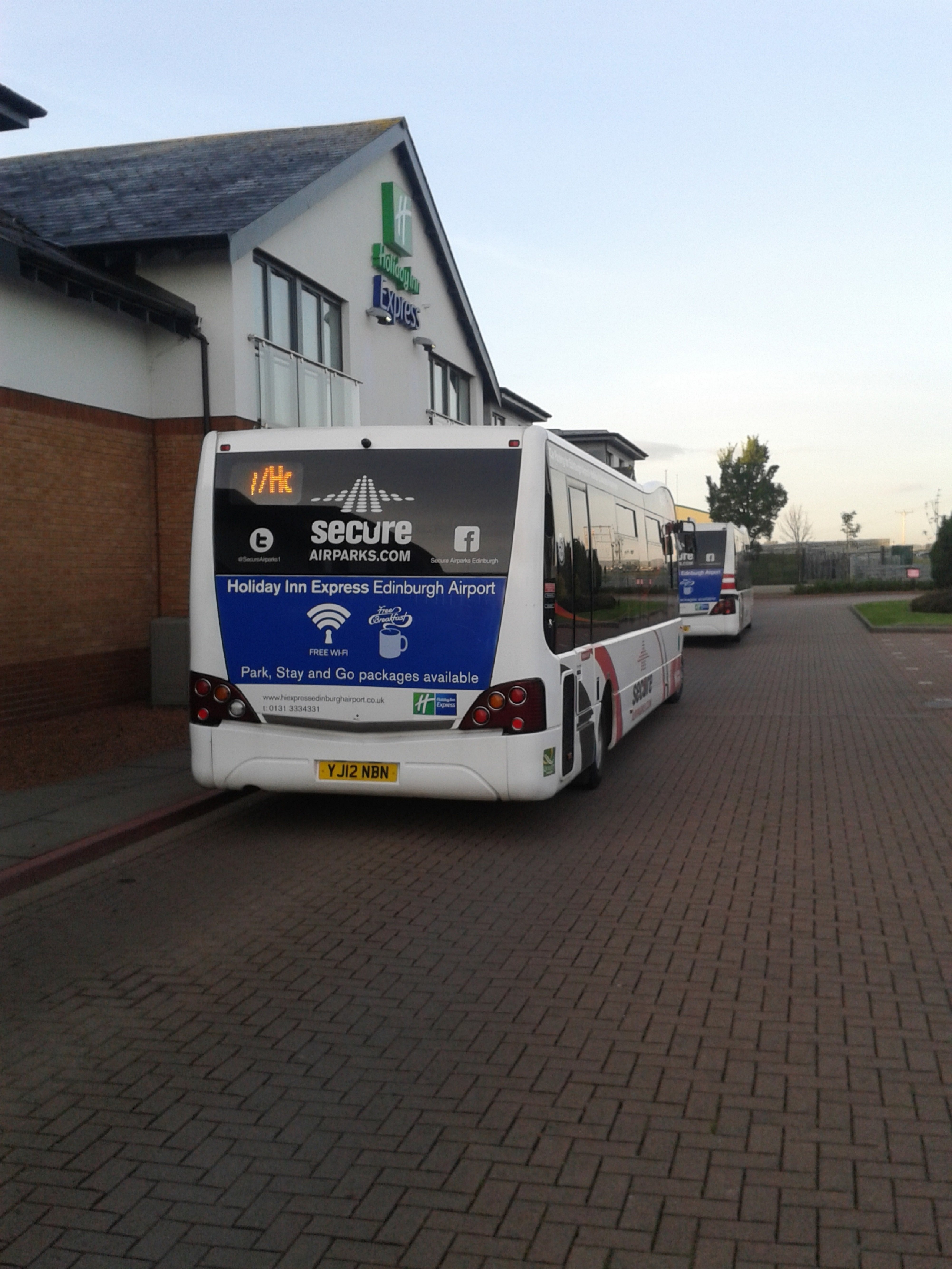 holiday inn express edinburgh airport by ihg