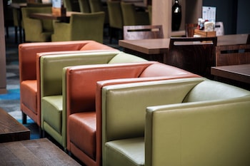 Holiday Inn Express Edinburgh Airport By Ihg,Edinburgh Airport>>Edinburgh,3 star