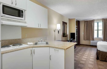extended stay america suites santa barbara calle real