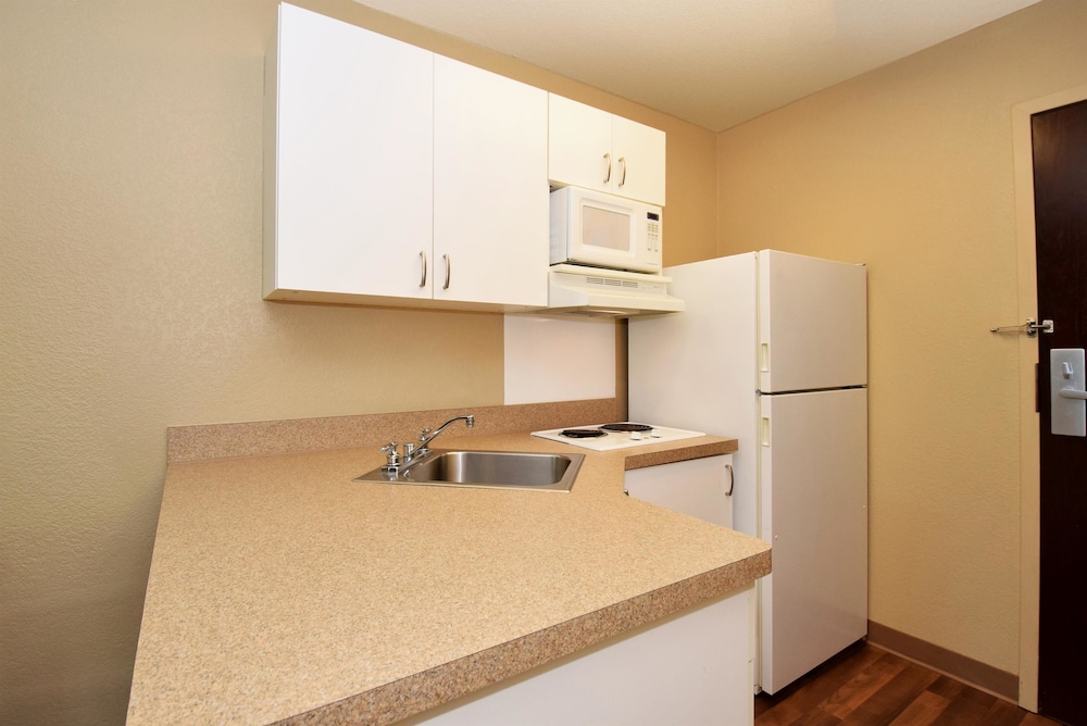 extended stay america suites santa barbara calle real