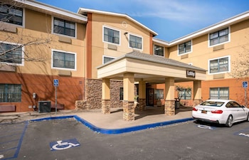 extended stay america suites santa barbara calle real