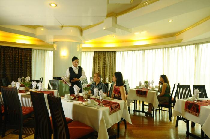 oxford suites makati