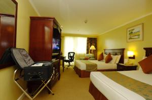 oxford suites makati