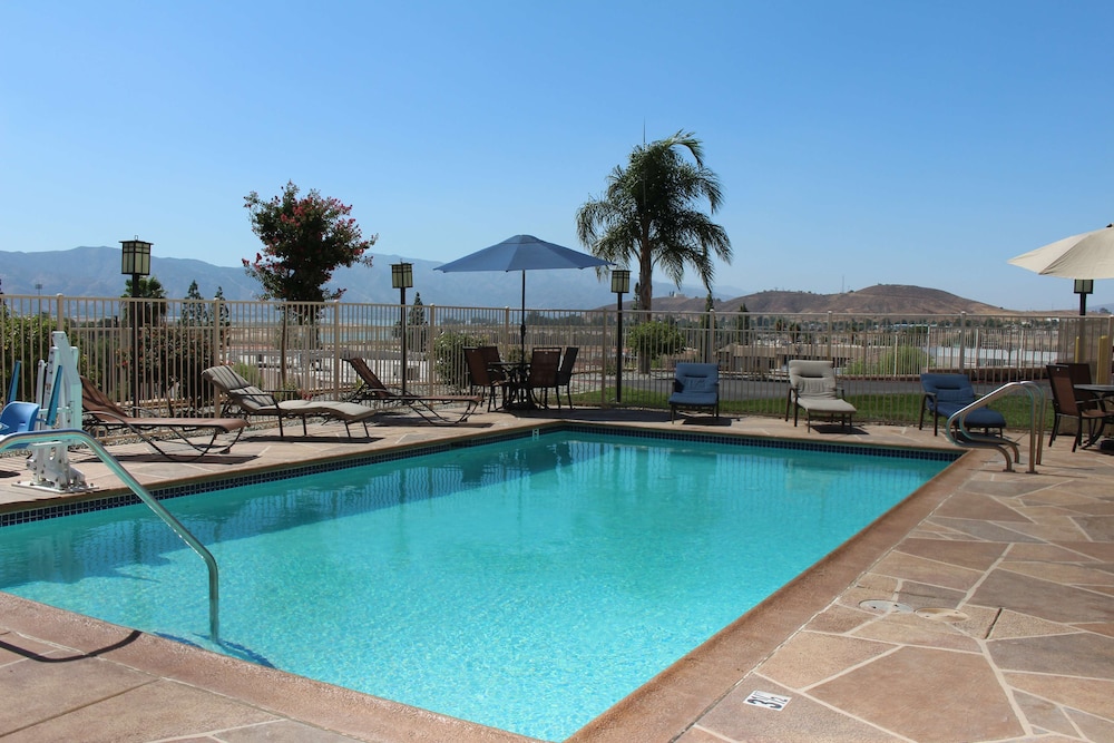 best western plus lake elsinore inn and suites
