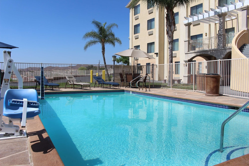 best western plus lake elsinore inn and suites