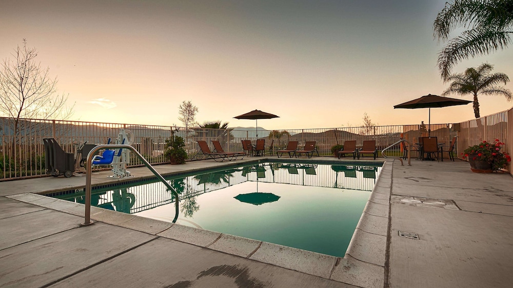 best western plus lake elsinore inn and suites