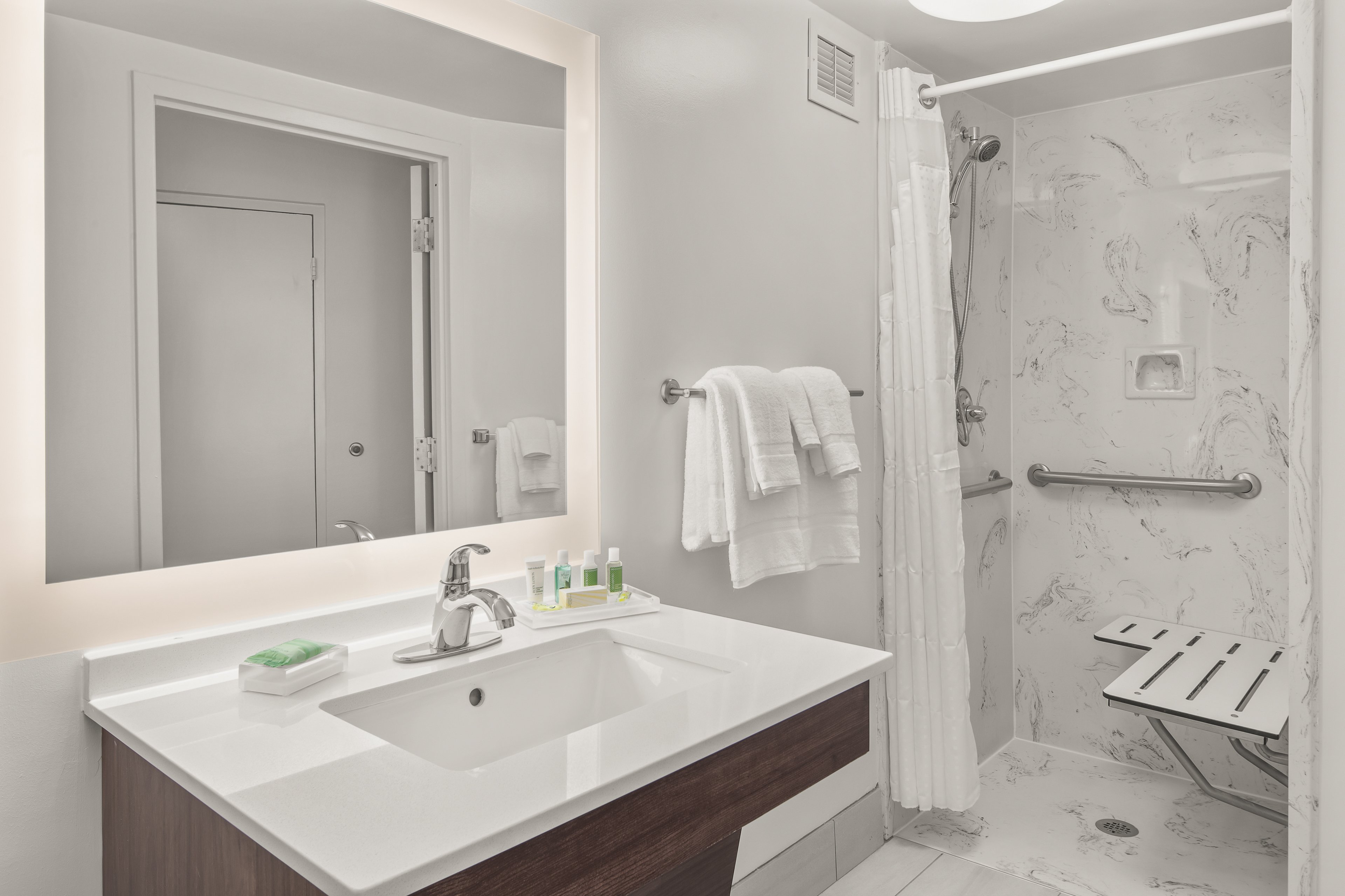 holiday inn charleston riverview by ihg