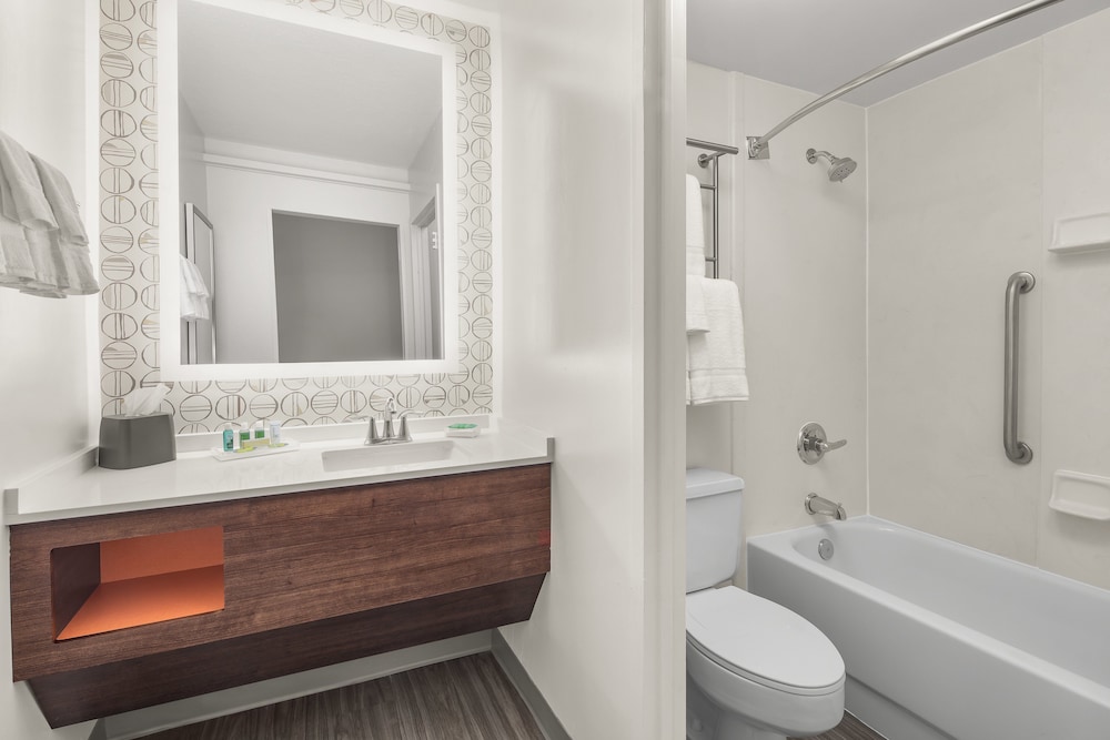 holiday inn charleston riverview by ihg