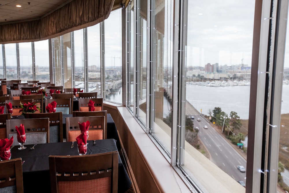 holiday inn charleston riverview by ihg