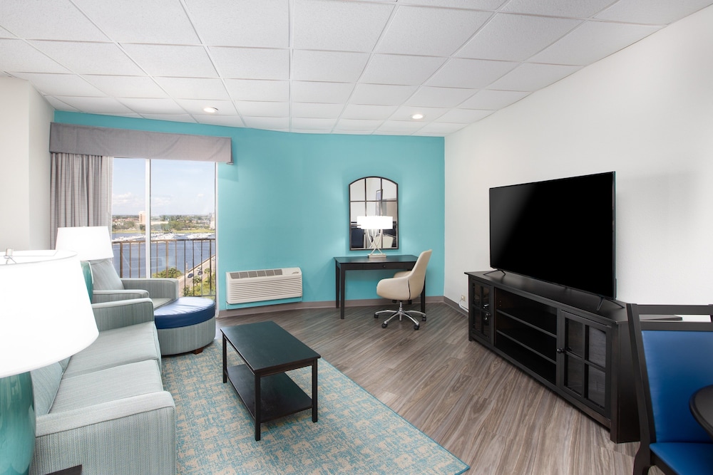 holiday inn charleston riverview by ihg