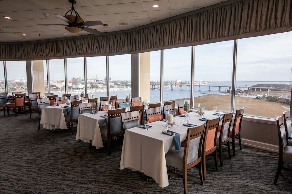 holiday inn charleston riverview by ihg
