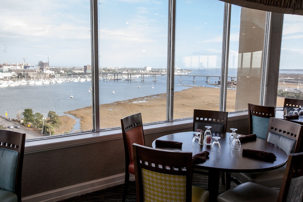 holiday inn charleston riverview by ihg