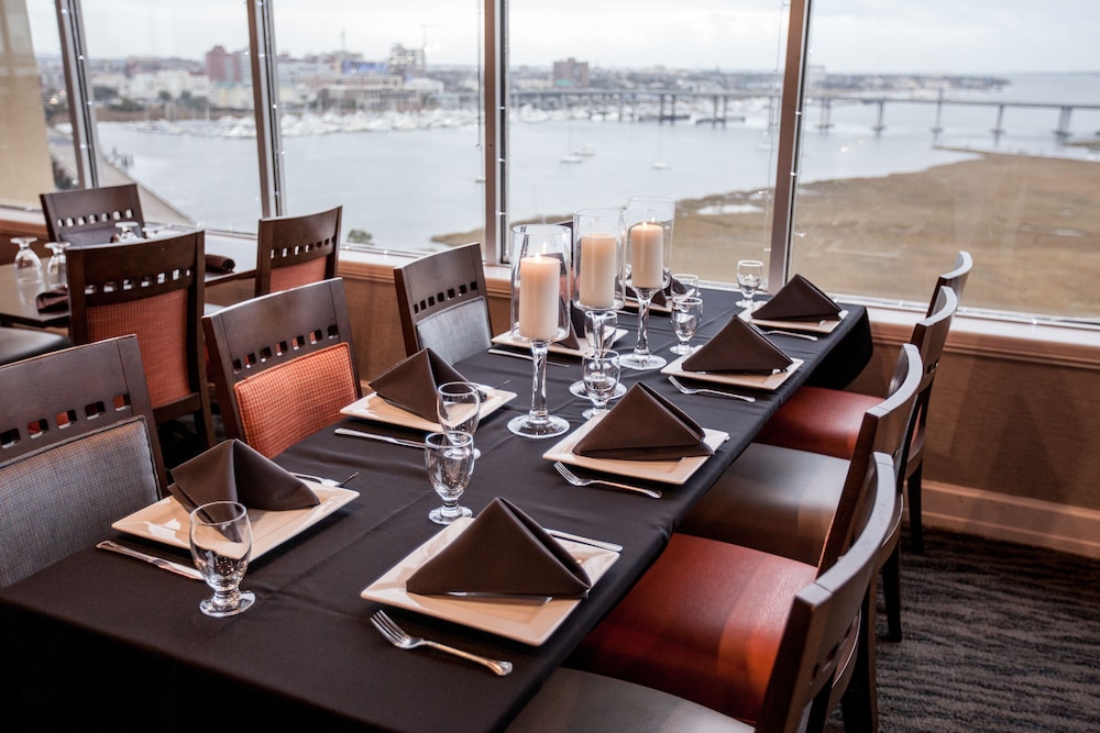 holiday inn charleston riverview by ihg