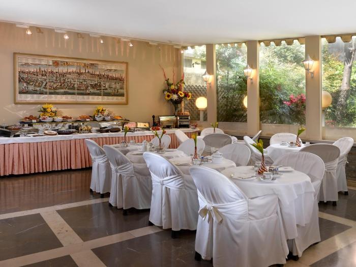 amadeus hotel