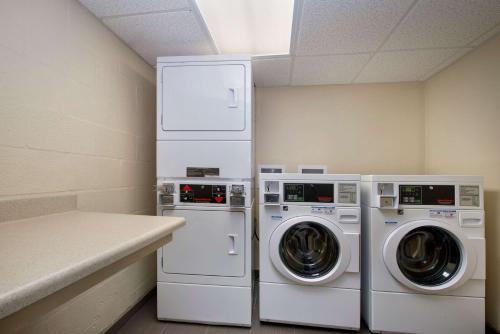hampton inn naples i 75