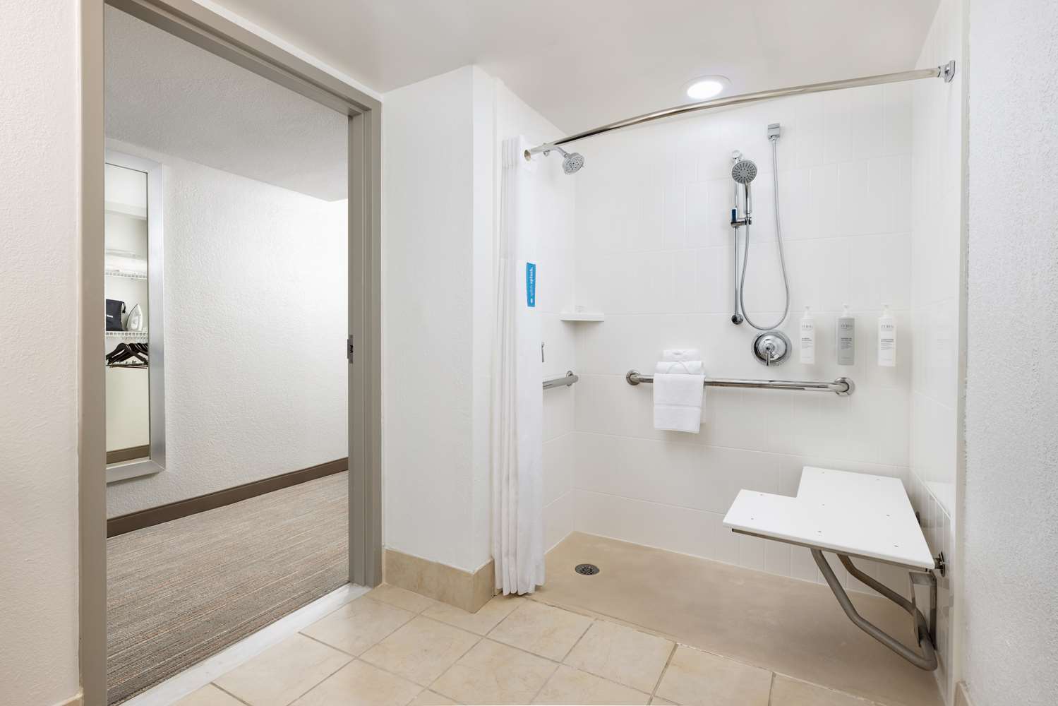 hampton inn naples central