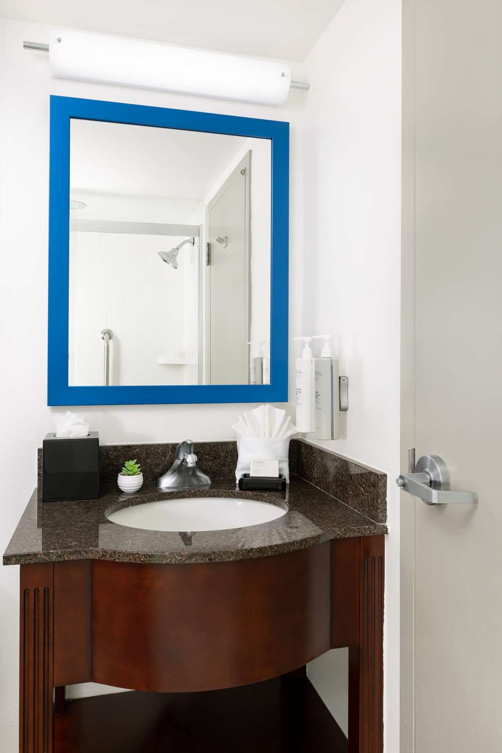 hampton inn naples central