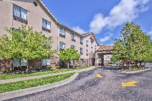hampton inn hotel detroit belleville airport area