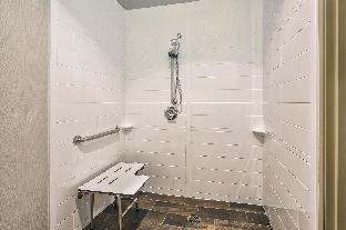 hampton inn hotel detroit belleville airport area