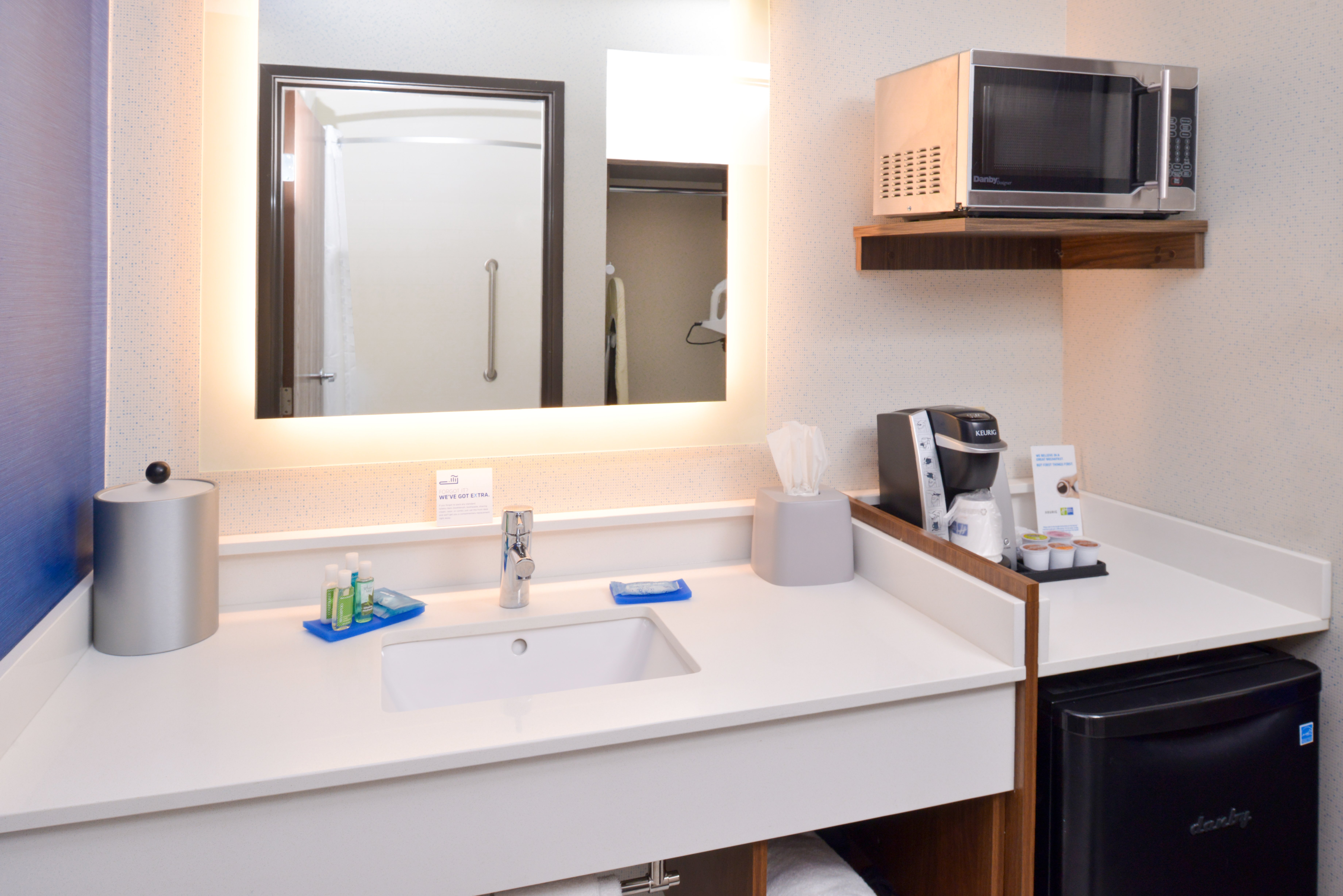 holiday inn express wixom by ihg