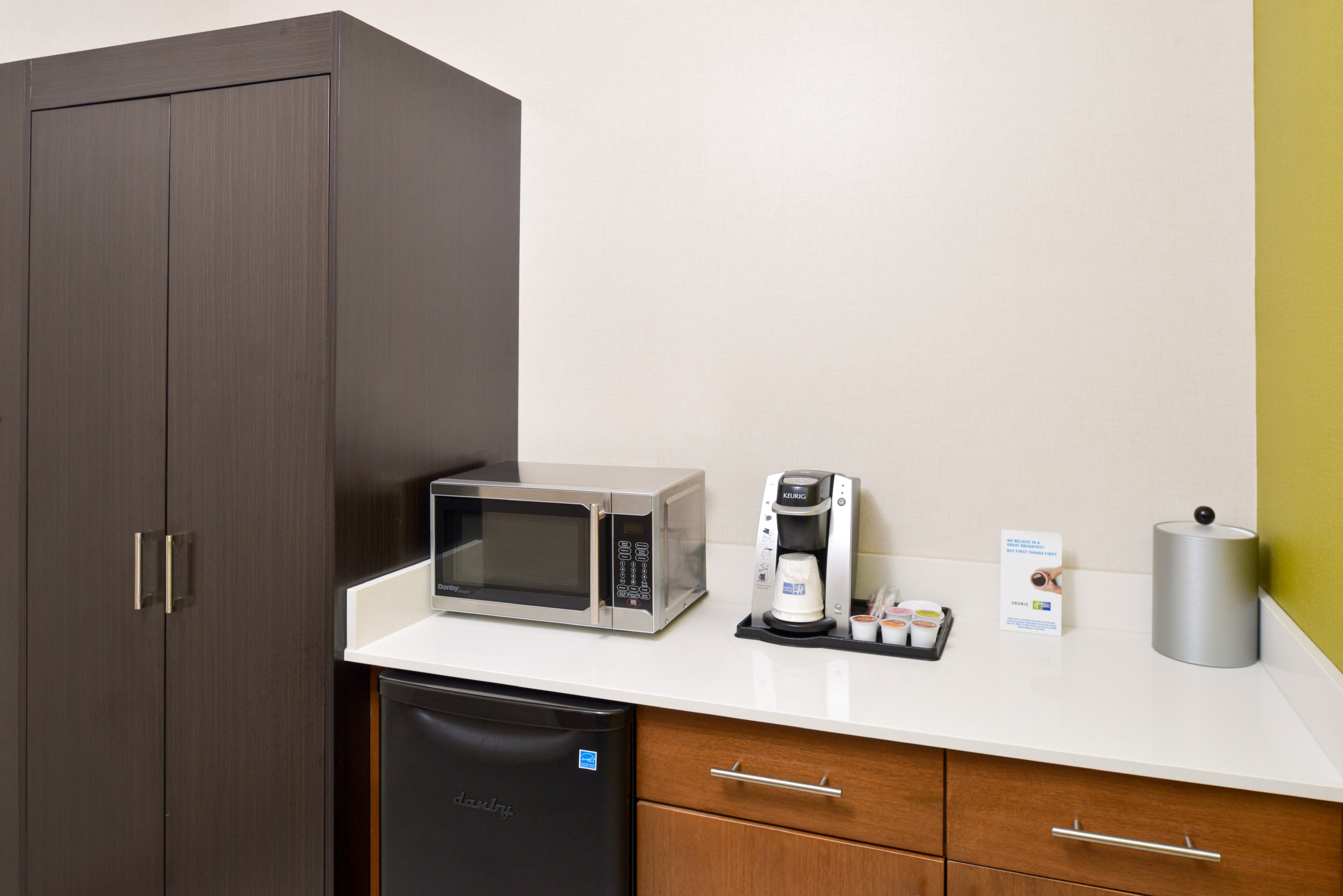 holiday inn express wixom by ihg