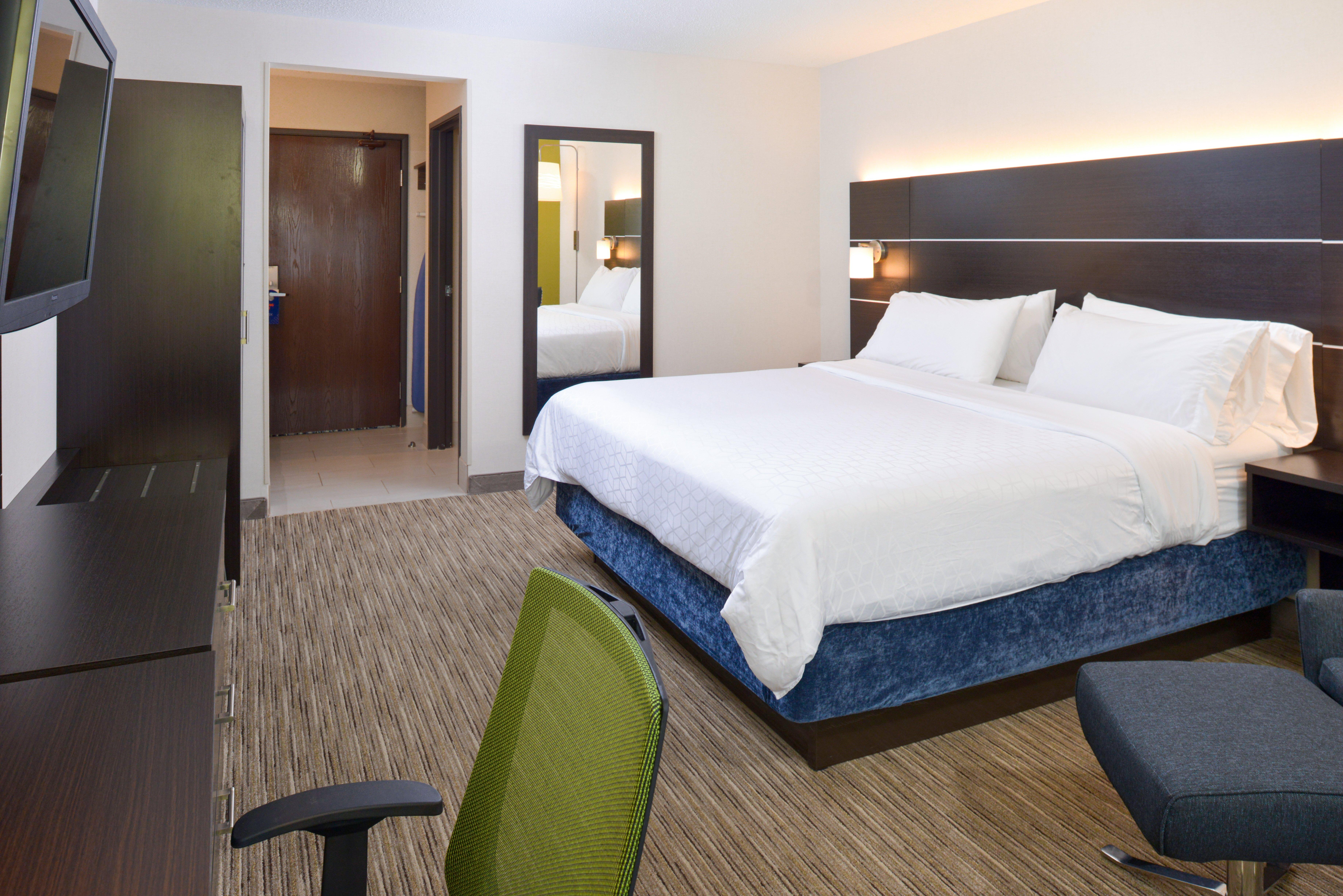 holiday inn express wixom by ihg