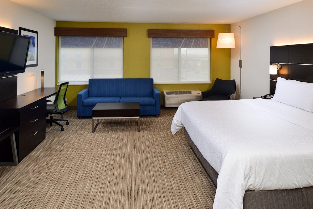 holiday inn express wixom by ihg