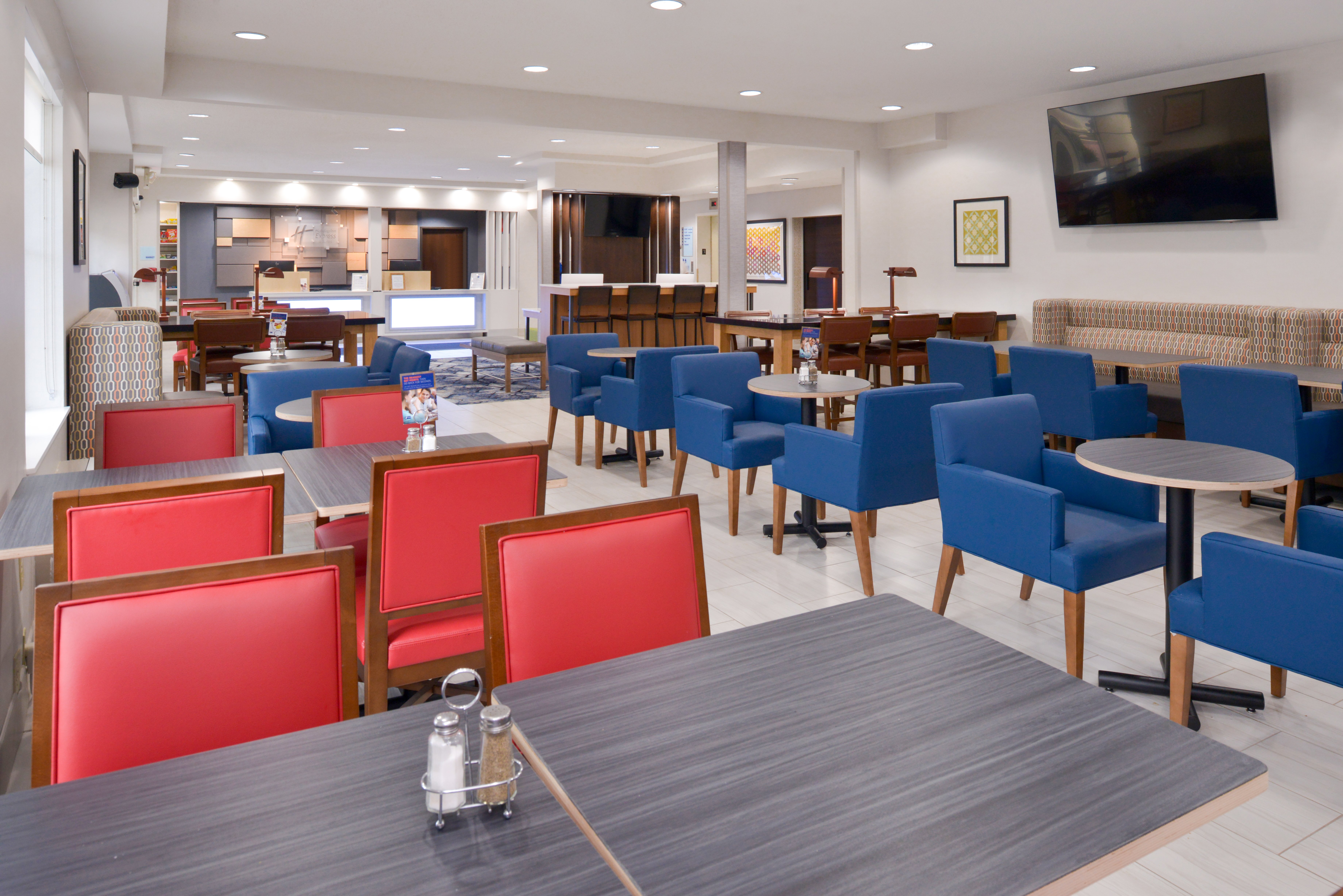holiday inn express wixom by ihg