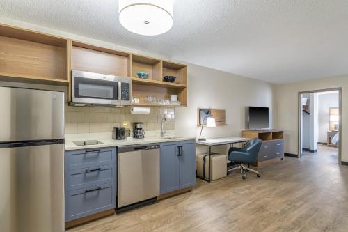 candlewood suites southfield detroit by ihg