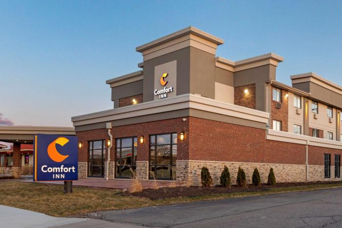 comfort inn detroit troy
