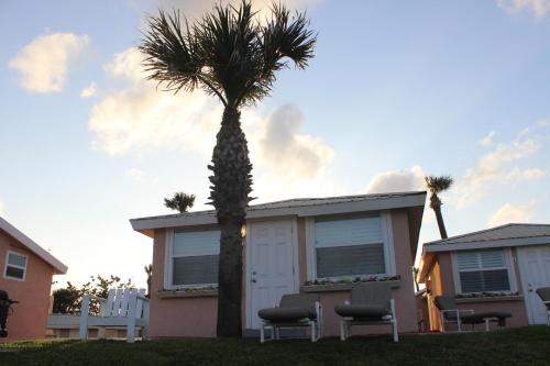 shoreline suites and cabana cottages