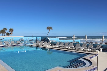 shoreline suites and cabana cottages