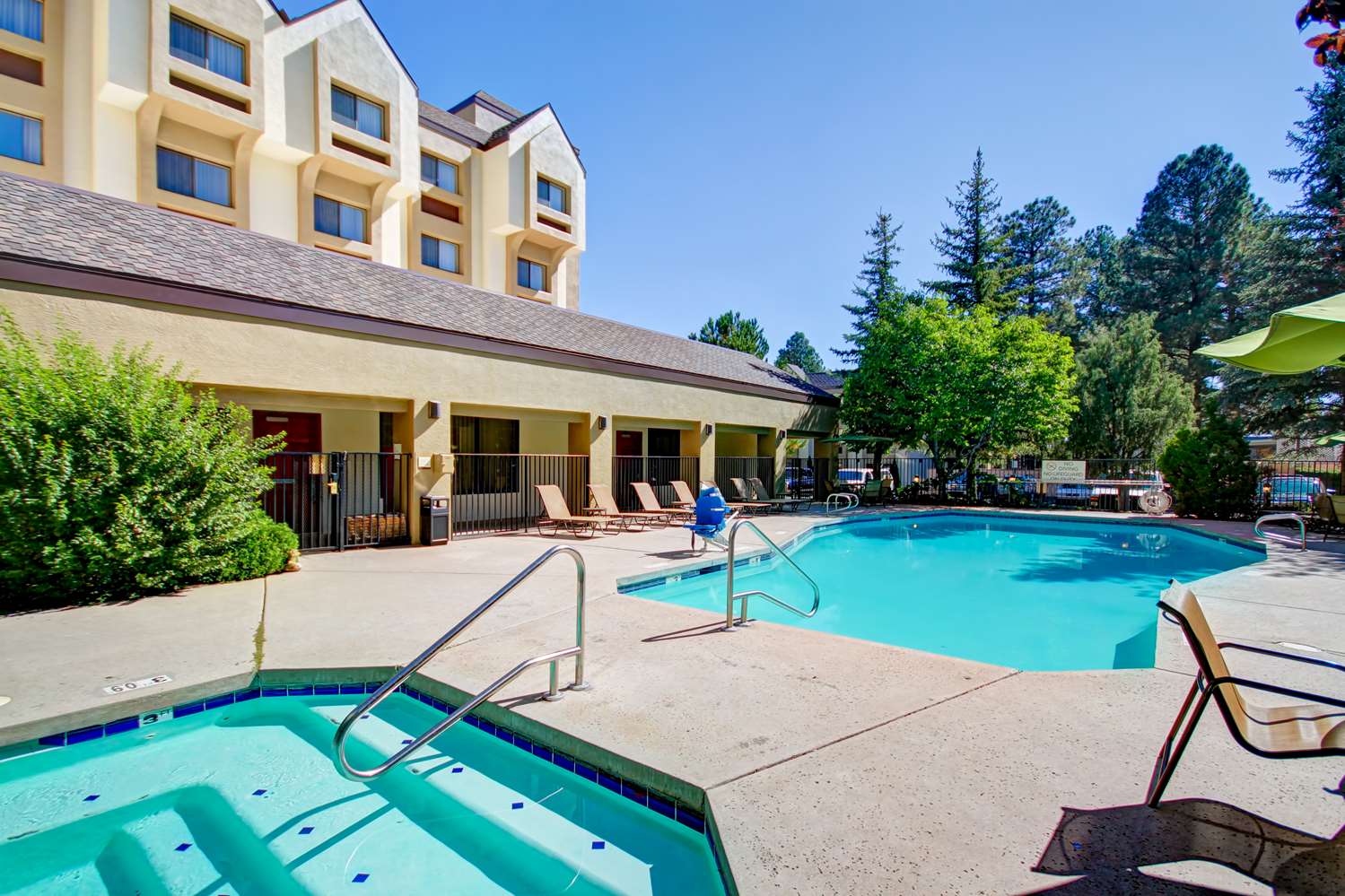 doubletree by hilton hotel flagstaff