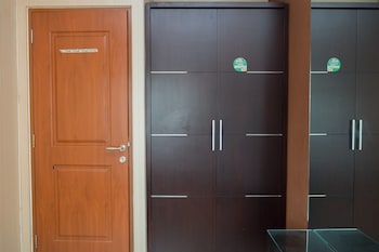 antique 3br at grand setiabudi apartment