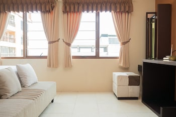 antique 3br at grand setiabudi apartment