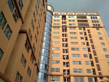 antique 3br at grand setiabudi apartment