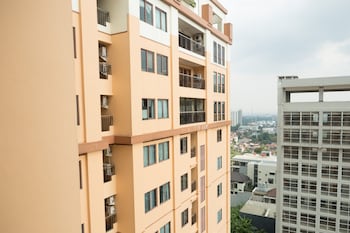 antique 3br at grand setiabudi apartment
