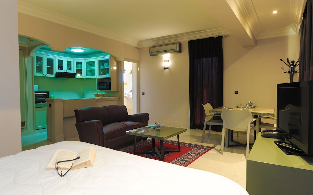 appart hotel amina resort and spa