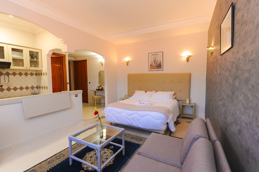 appart hotel amina resort and spa