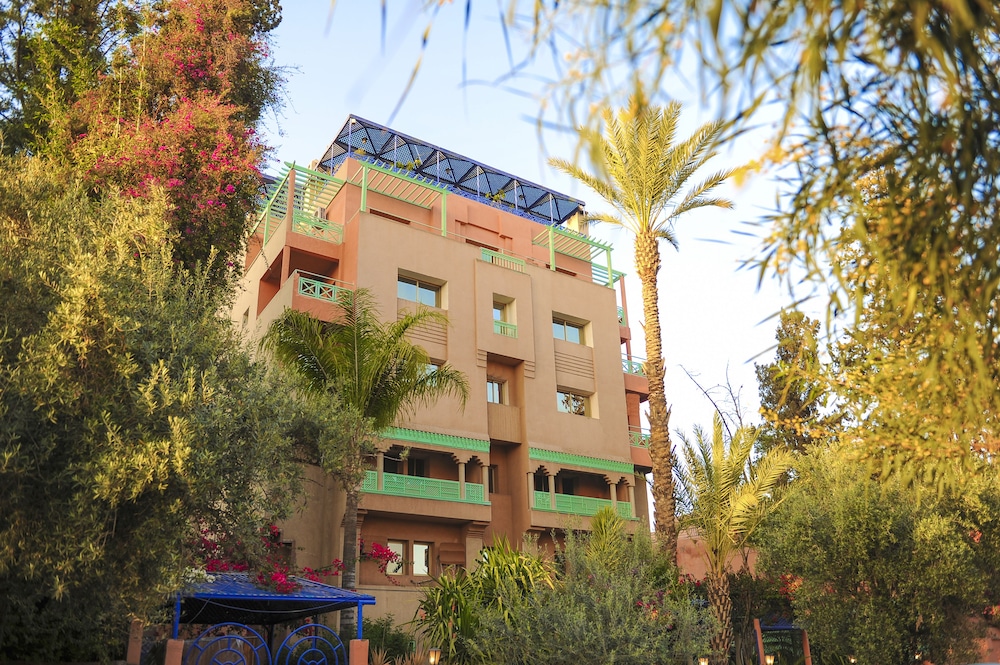 appart hotel amina resort and spa