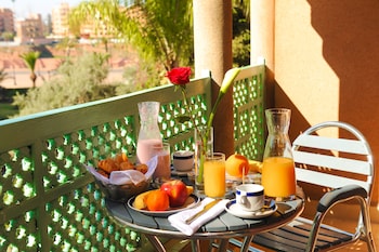 appart hotel amina resort and spa